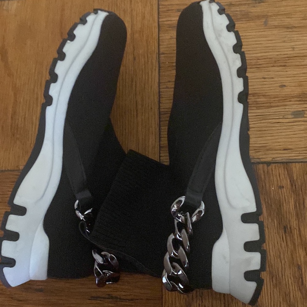 Black and white sock sneakers with chain also can be sneakers
